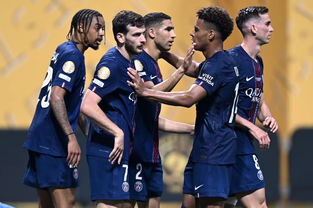 九游体育-葡超倒计时，拜仁慕尼黑赛前再遭质疑，细节引发关注，态度坚定，身体对抗强度拉满的简单介绍