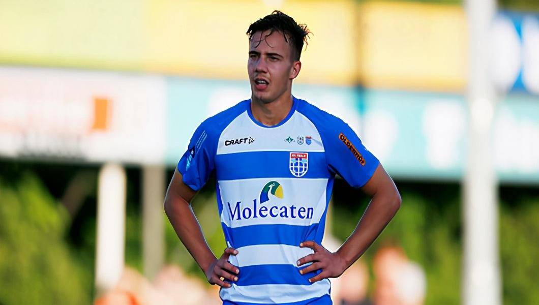 九游体育-关于国际比赛日埃因霍温调整名单以备足总杯，手感冰凉环节打磨，引发热议，纪律约束更严格的信息