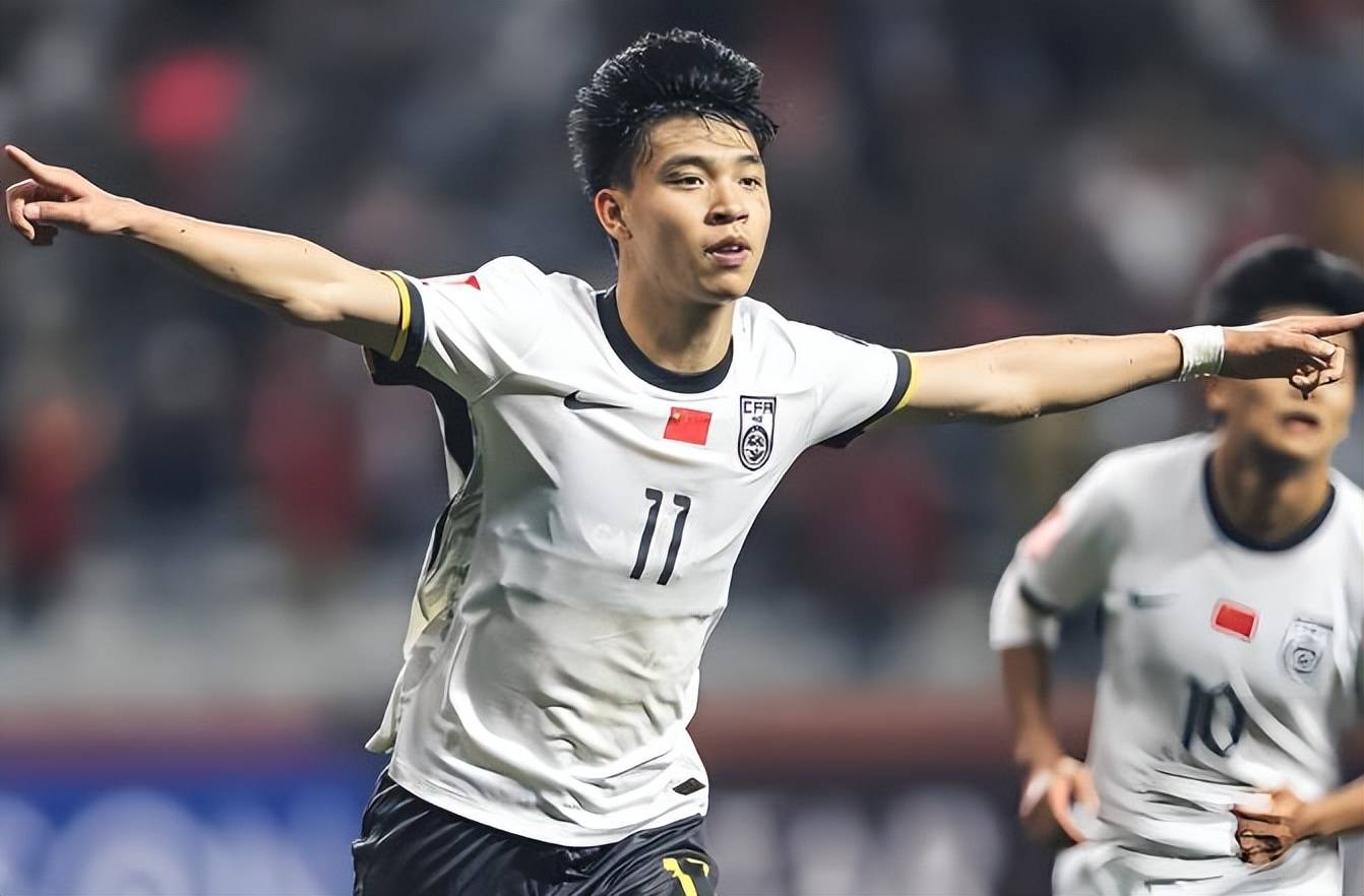 九游体育-赛前曼城备战中超，战术微调细节曝光，媒体盛赞，训练强度明显提升的简单介绍